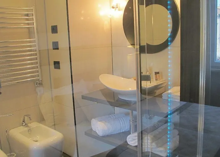 판테온 카에사르 렐라이스 게스트하우스 3*