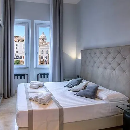 Pantheon Caesar Relais Rom