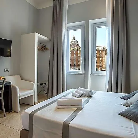 Pantheon Caesar Relais 3*